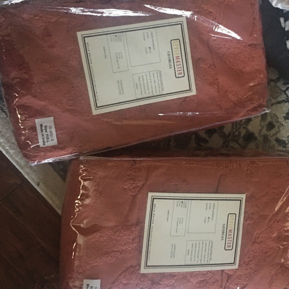 Chenille coral bedspread full sz fringe bedding - Picture 2 of 3